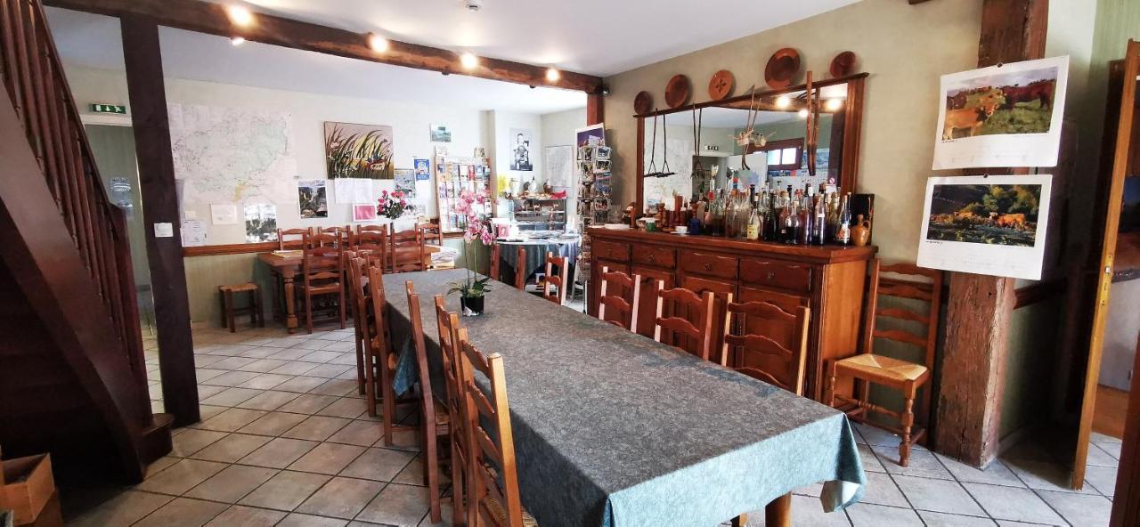 Le Fidele Bed & Breakfast Saint-Chamant Екстериор снимка
