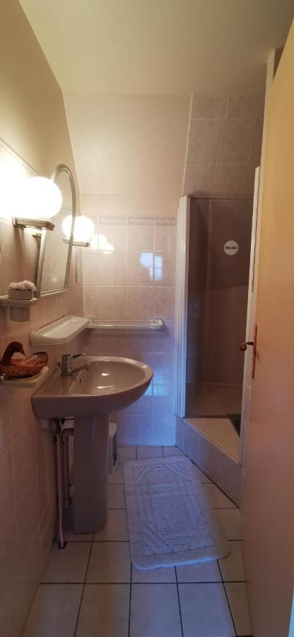 Le Fidele Bed & Breakfast Saint-Chamant Екстериор снимка
